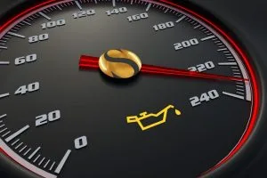مستوى ضغط الزيت منخفض في المحرك 13 سبب لذلك